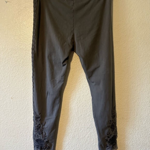 Women’s Johnny Was Gray Floral Embroidered Pants XL Boho Western Hippie - Picture 8 of 16